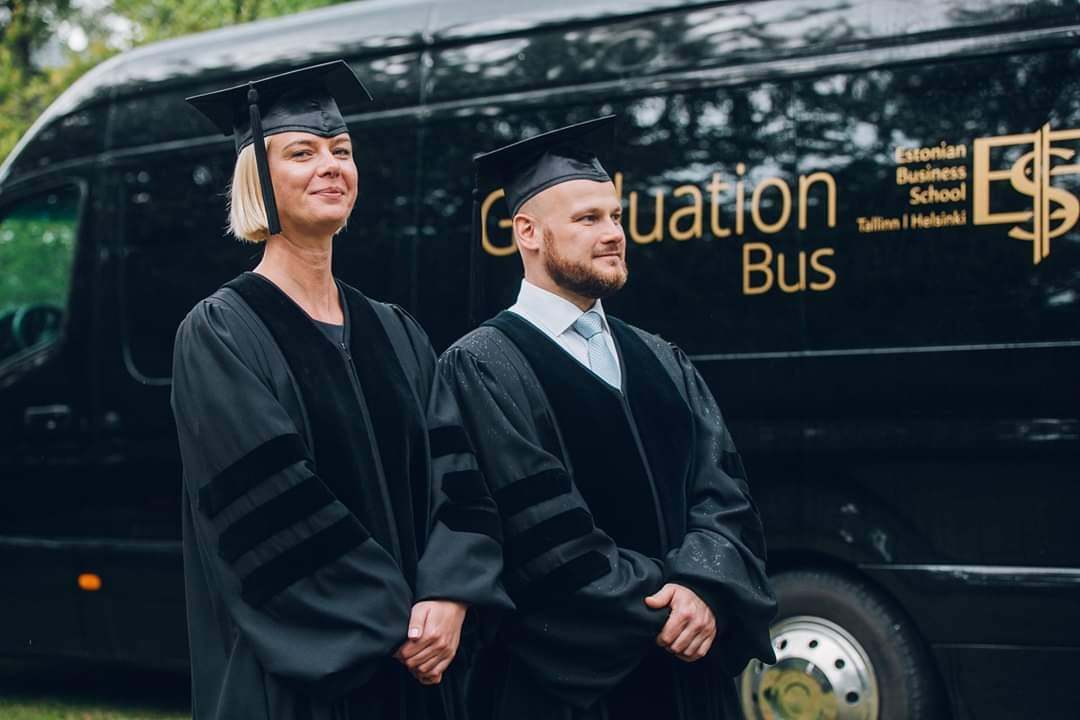 Prorektor Maarja Murumägi ja Anto Liivat